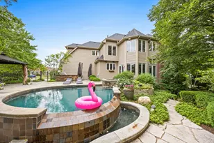 39W514 Bealer Cir, Geneva, IL 60134 - Photo 2