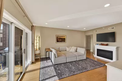 201 N Vail Avenue #807, Arlington Heights, IL 60004 - Photo 6