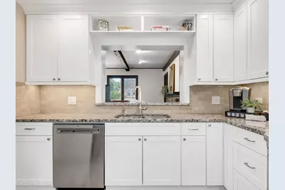 812 S Madison Avenue, La Grange, IL 60525 - Photo 12