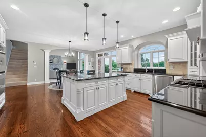 39W696 Henry David Thoreau Place, Saint Charles, IL 60175 - Photo 8