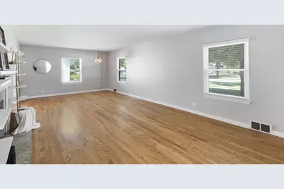 4 W Monroe Street, Villa Park, IL 60181 - Photo 10