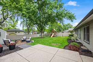 1005 W Firestone Dr, Hoffman Estates, IL 60192 - Photo 28