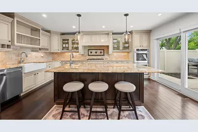 1005 W Firestone Drive, Hoffman Estates, IL 60192 - Photo 4