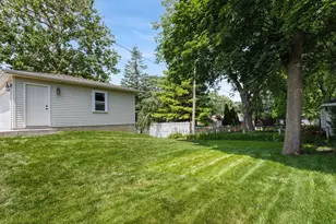 1215 W Roosevelt Rd, Wheaton, IL 60187 - Photo 20