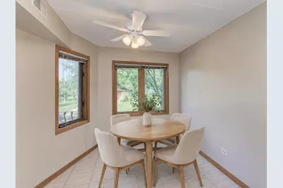 8809 S 79th Avenue #20, Hickory Hills, IL 60457 - Photo 6