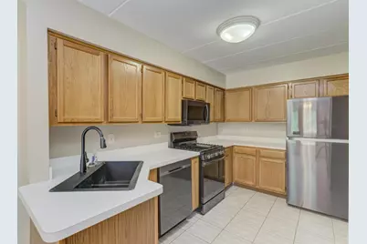8809 S 79th Avenue #20, Hickory Hills, IL 60457 - Photo 4