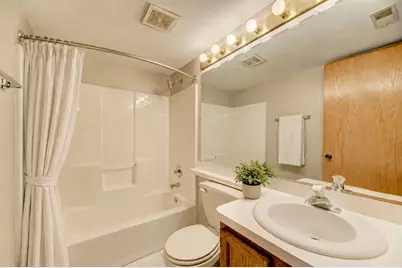 8809 S 79th Avenue #20, Hickory Hills, IL 60457 - Photo 12