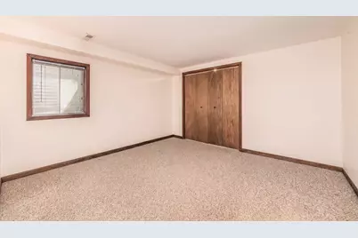 1862 Grosse Pointe Drive, Hanover Park, IL 60133 - Photo 12