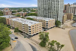 2772 E 75th St, Chicago, IL 60649 - Photo 2