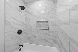 2772 E 75th St, Chicago, IL 60649 - Photo 12