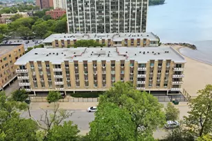 2772 E 75th St, Chicago, IL 60649 - Photo 1