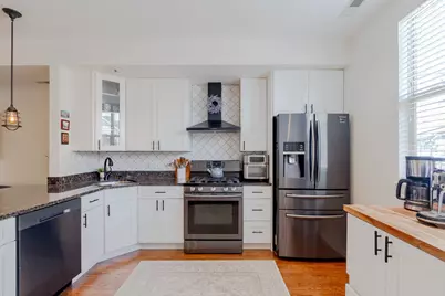6957 N Western Avenue #F, Chicago, IL 60645 - Photo 8
