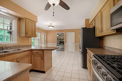 [Address not provided], Libertyville, IL 60048 - Photo 8