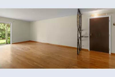 235 Blossom Court #235, Buffalo Grove, IL 60089 - Photo 2