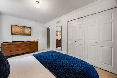 6949 Meadowcrest Drive, Downers Grove, IL 60516 - Photo 16