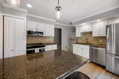 6949 Meadowcrest Drive, Downers Grove, IL 60516 - Photo 12