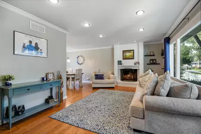 6949 Meadowcrest Drive, Downers Grove, IL 60516 - Photo 4