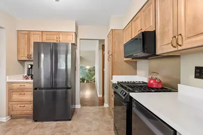 6601 Macarthur Drive, Woodridge, IL 60517 - Photo 6