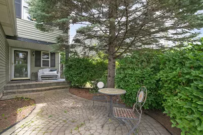 681 W Huron Hills Trail, Round Lake Heights, IL 60073 - Photo 2