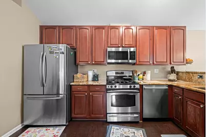 557 Cary Woods Circle, Cary, IL 60013 - Photo 6