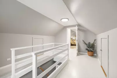 5823 N Merrimac Avenue, Chicago, IL 60646 - Photo 10