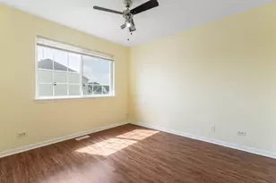1682 Dogwood Ln, Hanover Park, IL 60133 - Photo 10