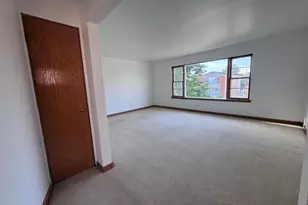 10315 Chaucer St, Westchester, IL 60154 - Photo 4