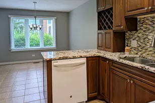 1541 N Kendal Ct, Arlington Heights, IL 60004 - Photo 14