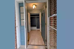 1541 N Kendal Ct, Arlington Heights, IL 60004 - Photo 6