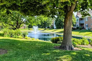 1541 N Kendal Ct, Arlington Heights, IL 60004 - Photo 4