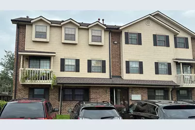 353 S Whispering Hills #D, Naperville, IL 60540 - Photo 1