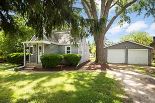 7507 Cedar Dr, Wonder Lake, IL 60097 - Photo 4