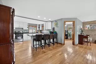 21 S Elmhurst Rd, Prospect Heights, IL 60070 - Photo 10
