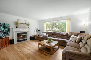 162 Wellington Ct, Grayslake, IL 60030 - Photo 6