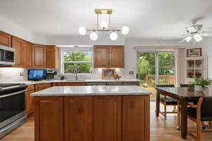 162 Wellington Ct, Grayslake, IL 60030 - Photo 10