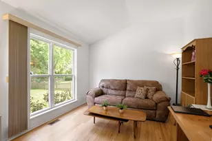 162 Wellington Ct, Grayslake, IL 60030 - Photo 14