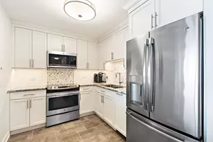 1440 N Lake Shore Dr, Chicago, IL 60610 - Photo 10