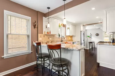 7727 W Berwyn Avenue, Chicago, IL 60656 - Photo 6