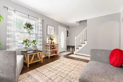 7727 W Berwyn Avenue, Chicago, IL 60656 - Photo 2