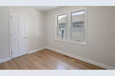 125 Burton Street, Grayslake, IL 60030 - Photo 8