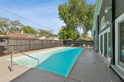 9424 Tripp Avenue, Skokie, IL 60076 - Photo 54