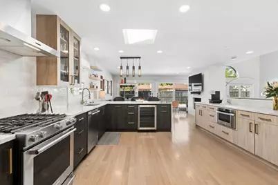 9424 Tripp Avenue, Skokie, IL 60076 - Photo 22