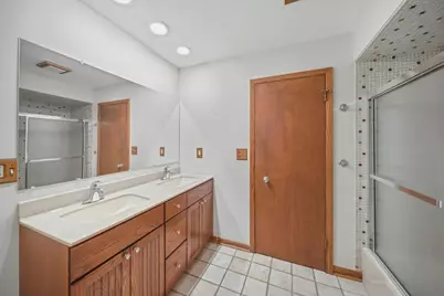 2272 N Circle Drive, Palatine, IL 60067 - Photo 16