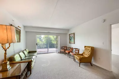 110 N Milwaukee Avenue #303, Wheeling, IL 60090 - Photo 4