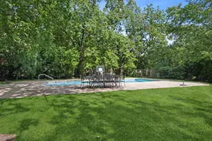 1336 Foxglove Dr, Batavia, IL 60510 - Photo 6
