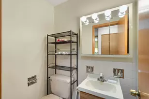 472 W Walnut Ave, Des Plaines, IL 60016 - Photo 16