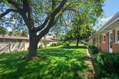 472 W Walnut Avenue, Des Plaines, IL 60016 - Photo 28