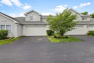 1653 Waterford Rd, North Aurora, IL 60542 - Photo 2