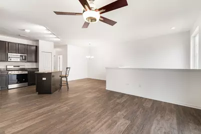 804 Four Seasons Boulevard #804, Aurora, IL 60504 - Photo 4