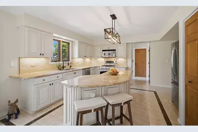 566 Yardley Trail, Mundelein, IL 60060 - Photo 12